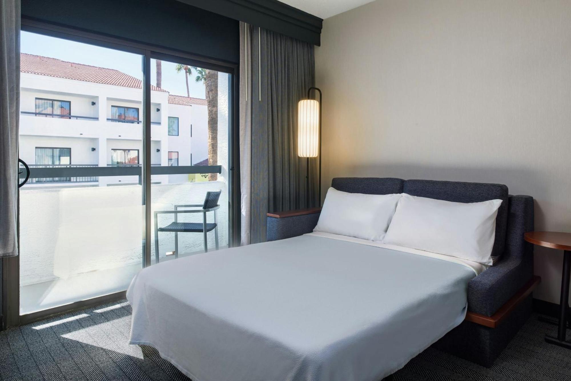 Courtyard By Marriott Phoenix North Zewnętrze zdjęcie